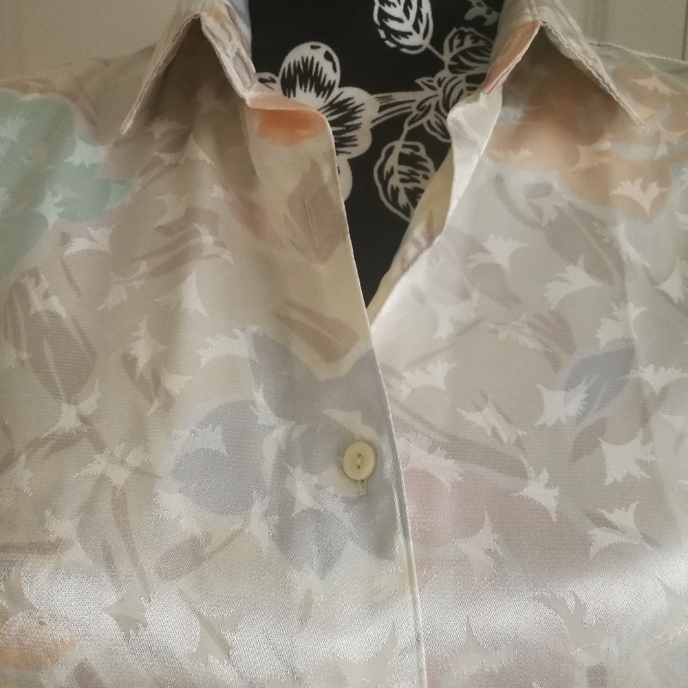 Blouse - Picture 2 of 5